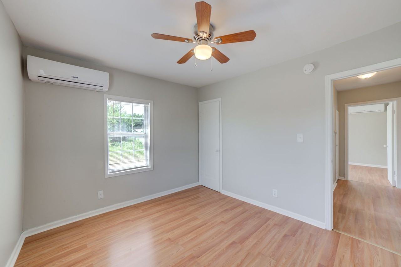1020 E Apache St - Photo 7 of 14
