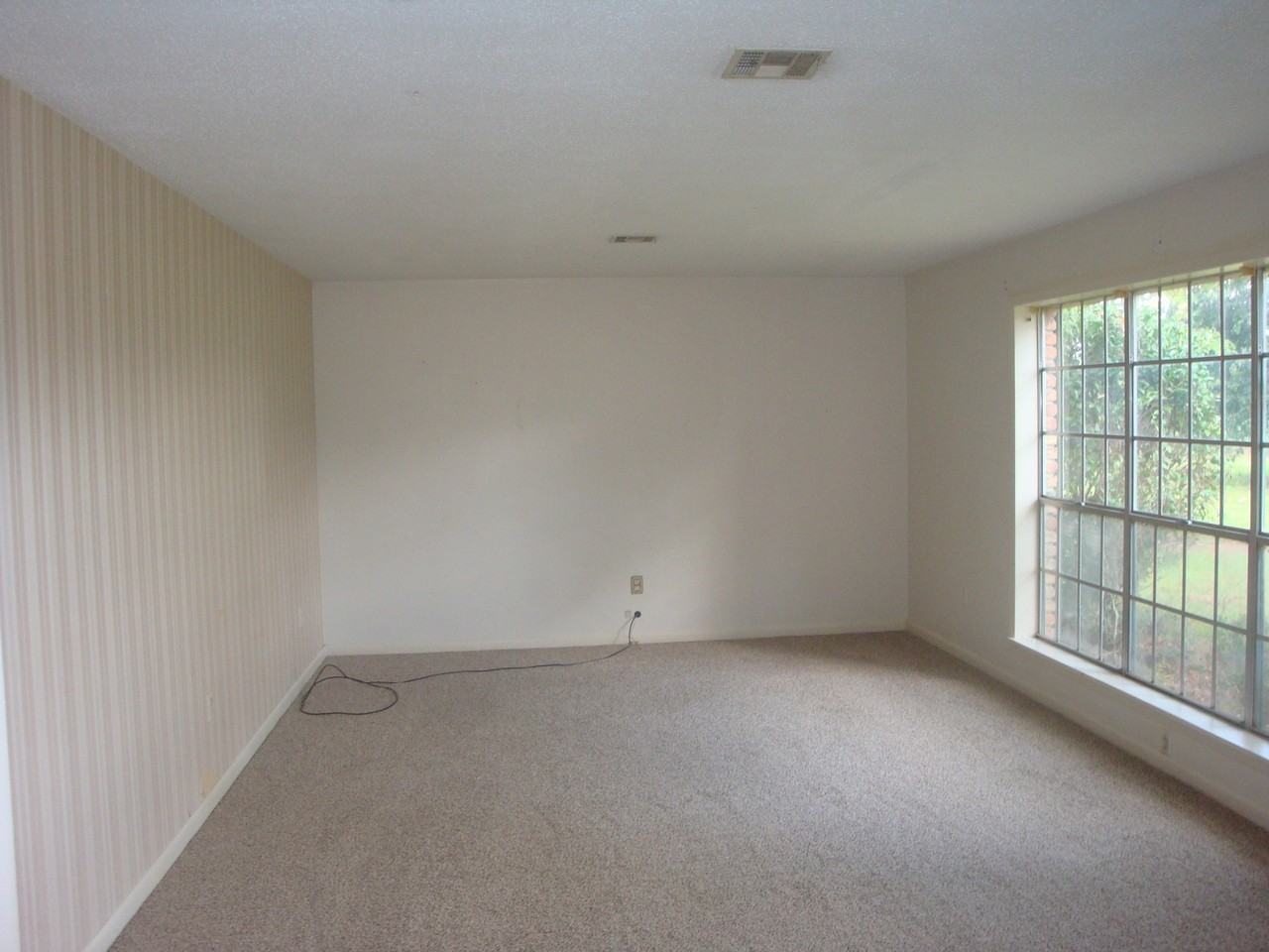 1287 Oak Rd - Photo 7 of 8