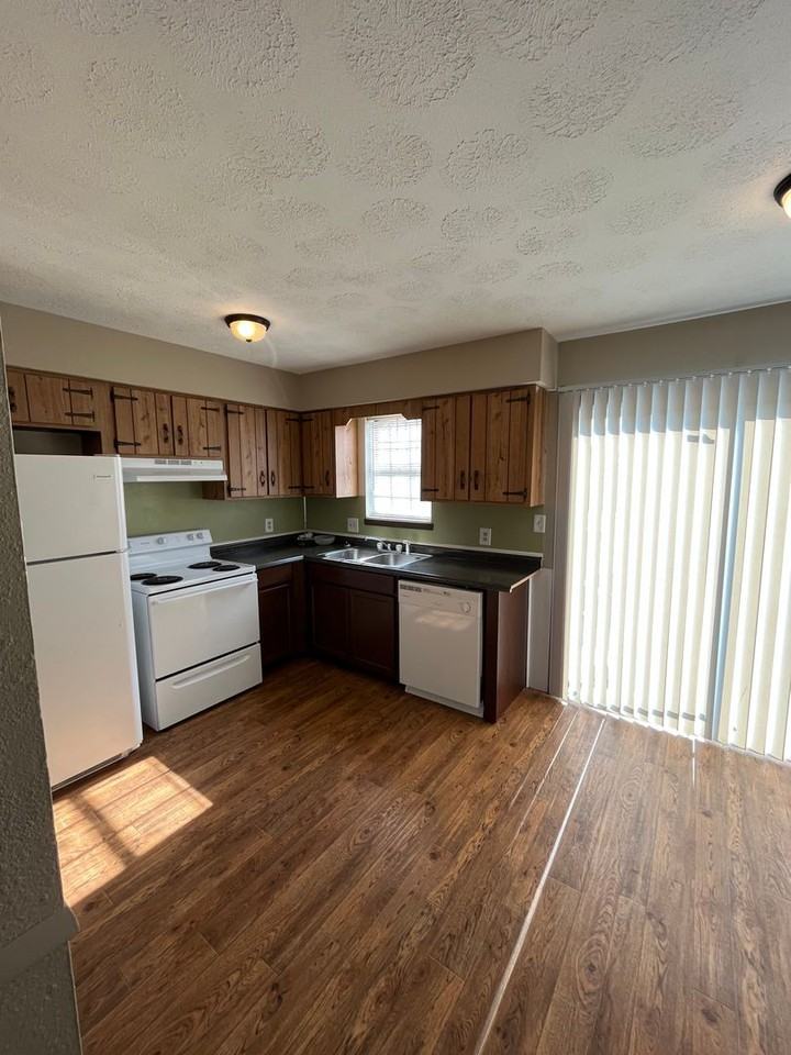 316 E Buena Vista St #D - Photo 5 of 9