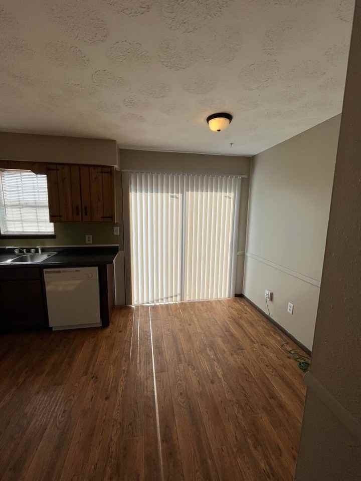316 E Buena Vista St #D - Photo 6 of 9