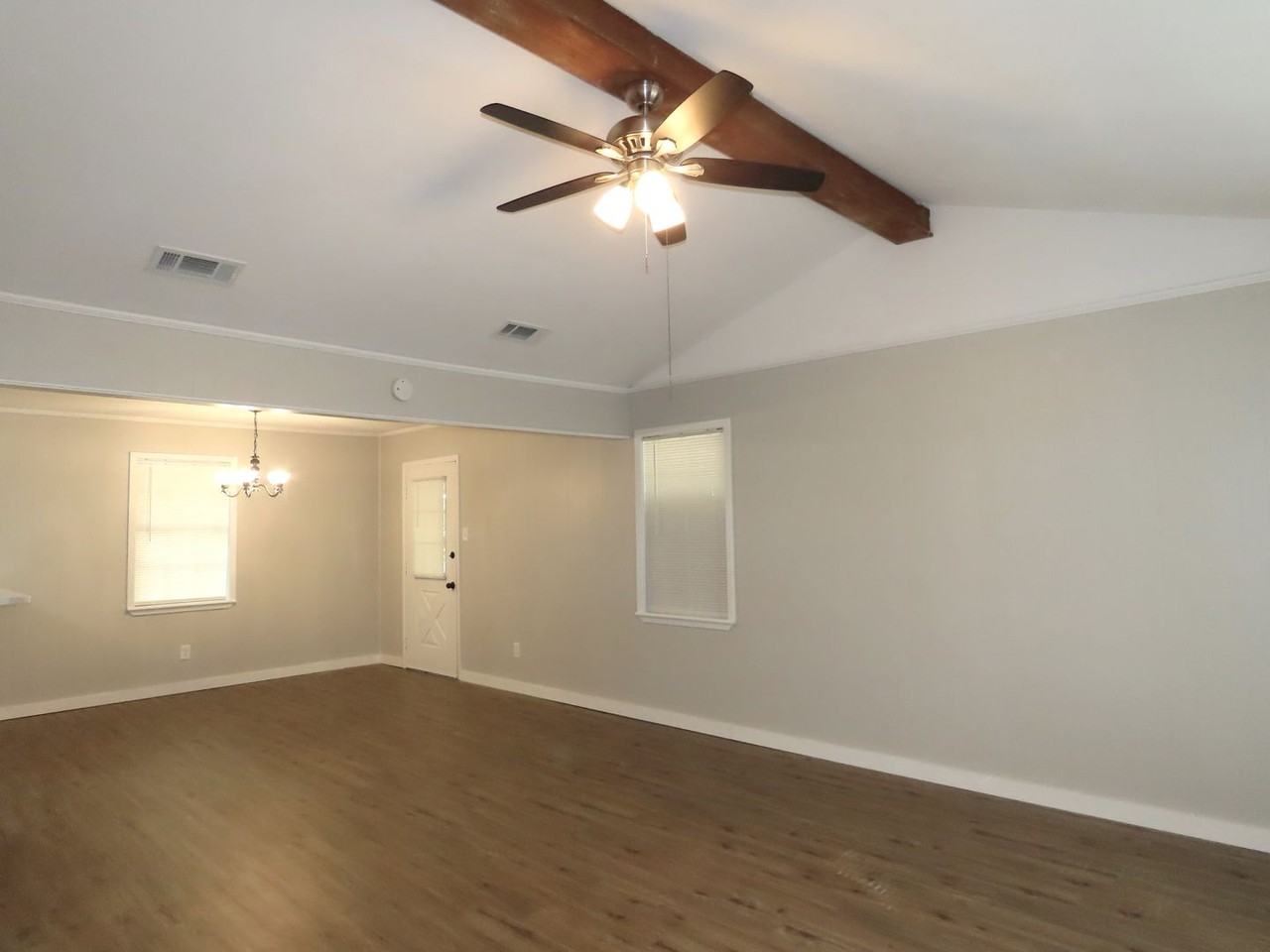 10556 Twin Oaks Dr - Photo 4 of 29