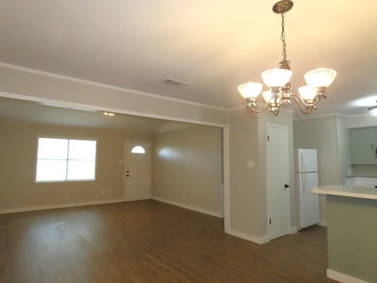 10556 Twin Oaks Dr - Photo 5 of 29