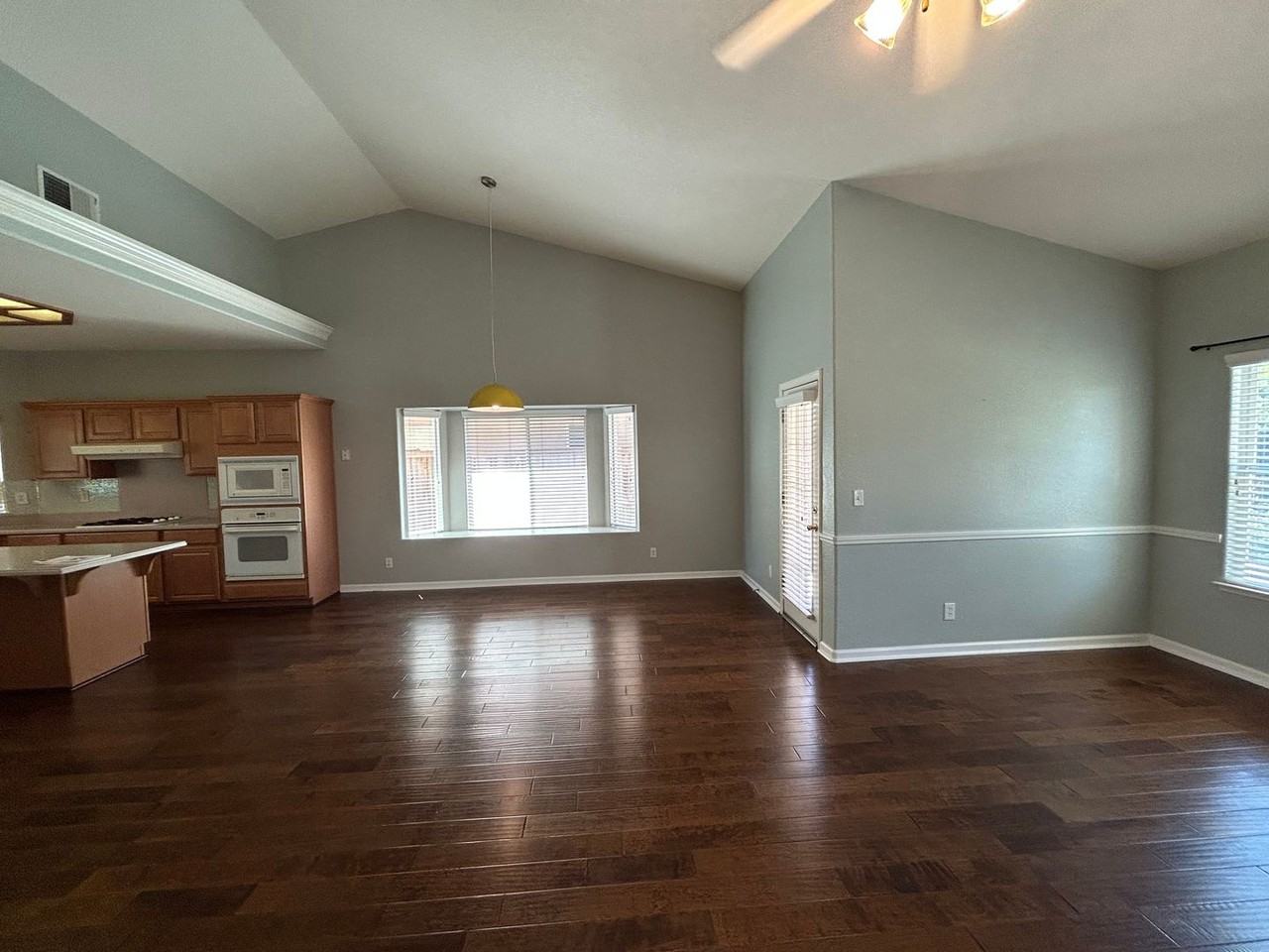 5032 W Modoc Ave - Photo 5 of 22