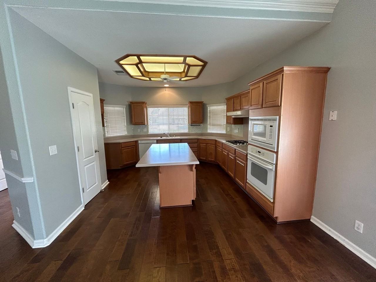 5032 W Modoc Ave - Photo 6 of 22