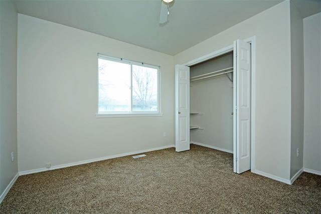 31 N State St - Photo 3 of 25