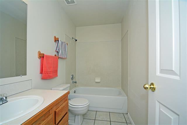 31 N State St - Photo 5 of 25