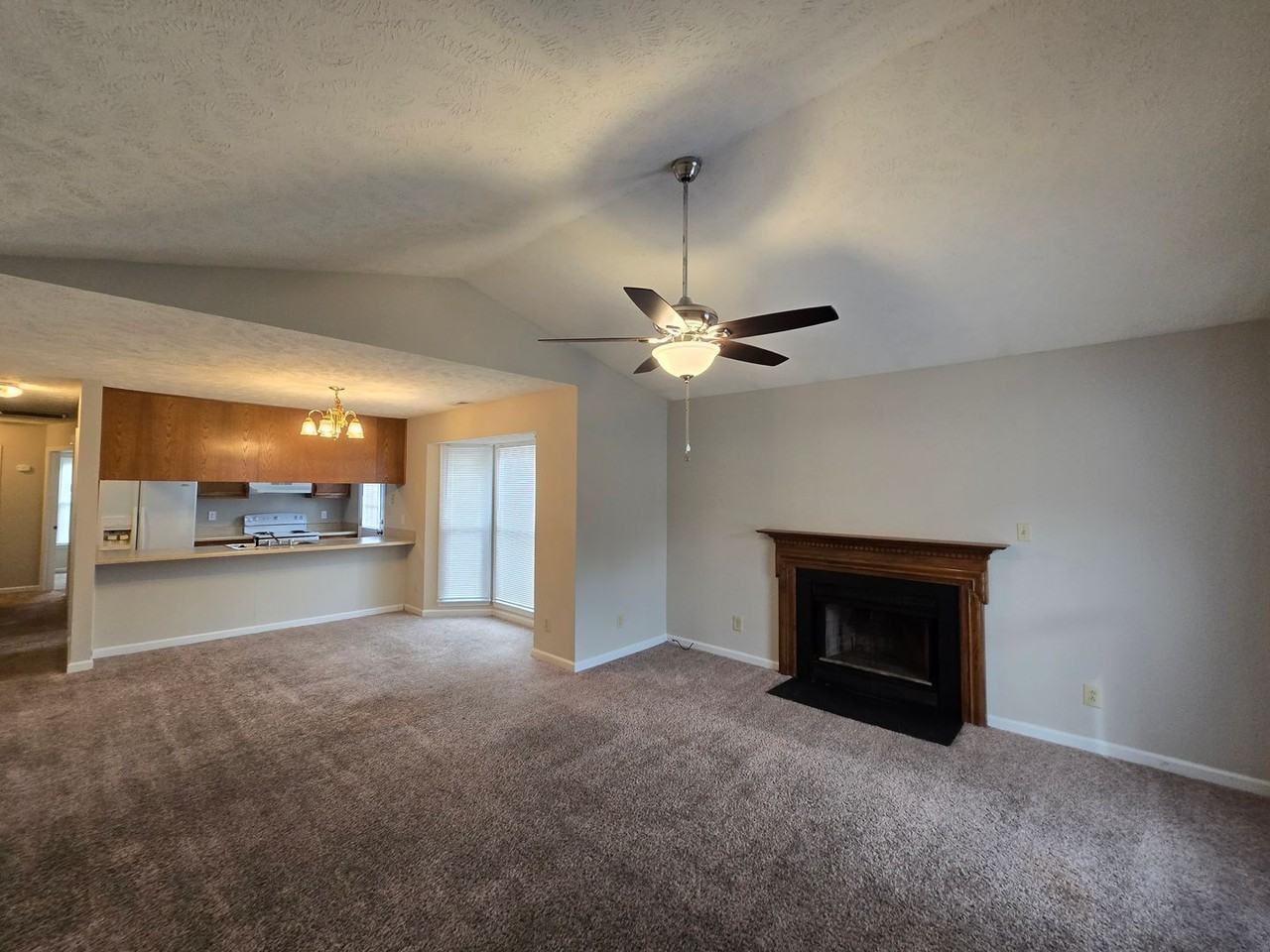 6850 Shawcross Ln - Photo 2 of 16