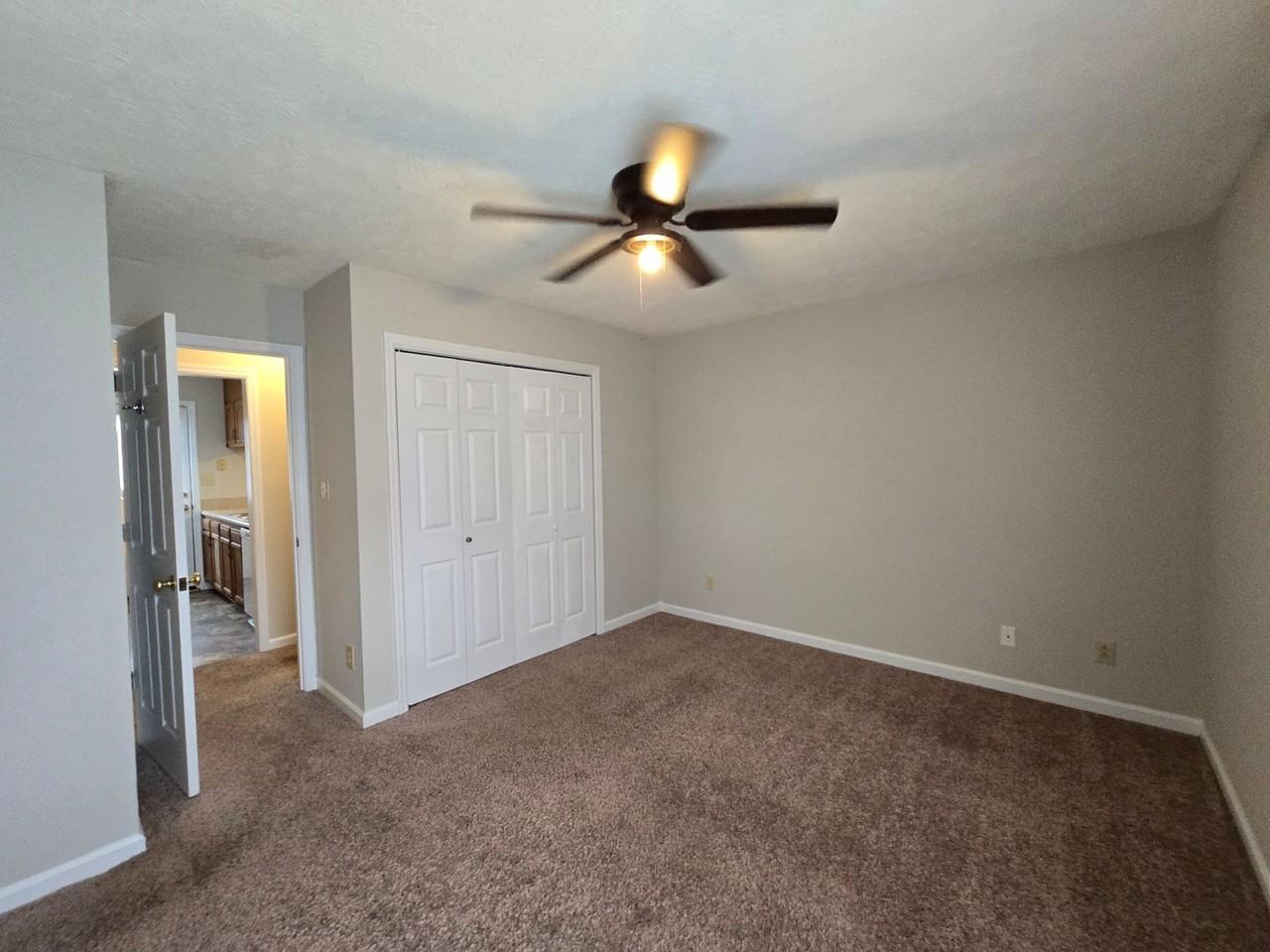 6850 Shawcross Ln - Photo 6 of 16