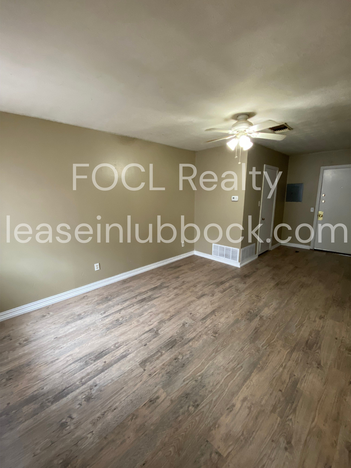 3418 32nd St - Photo 2 of 8