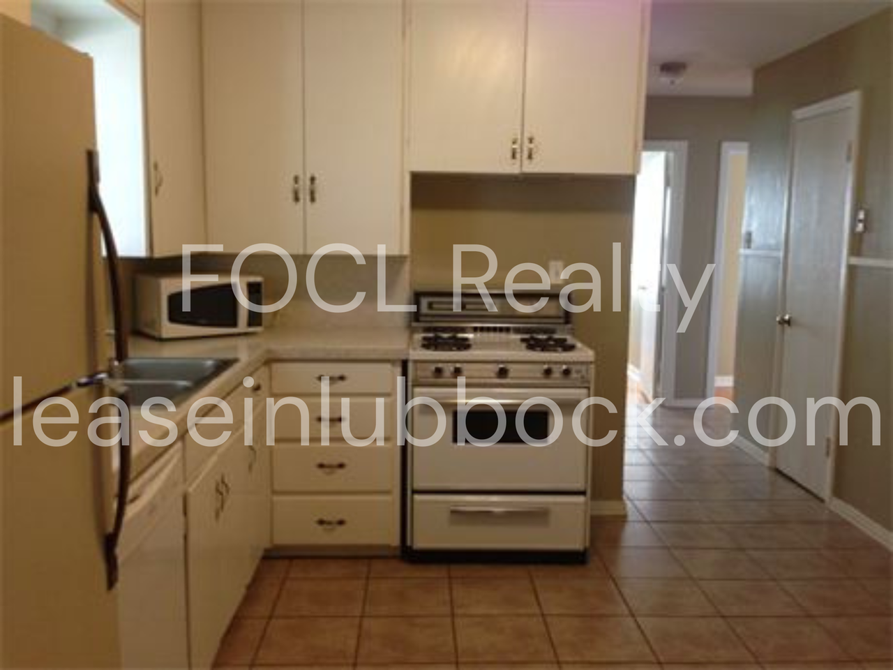 3418 32nd St - Photo 4 of 8