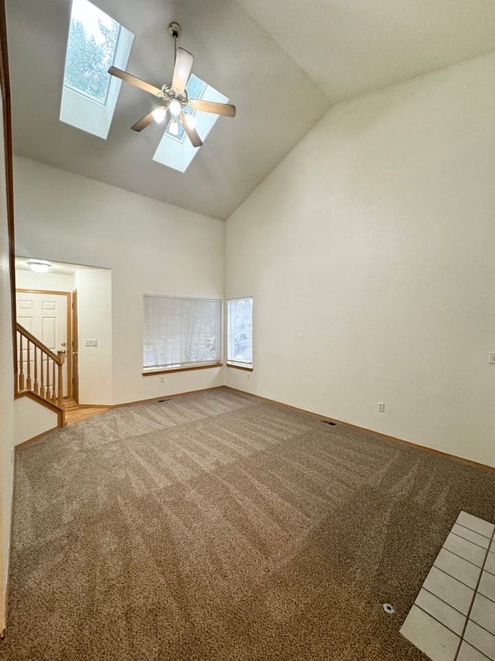 4152 Lookout Dr - Photo 4 of 17