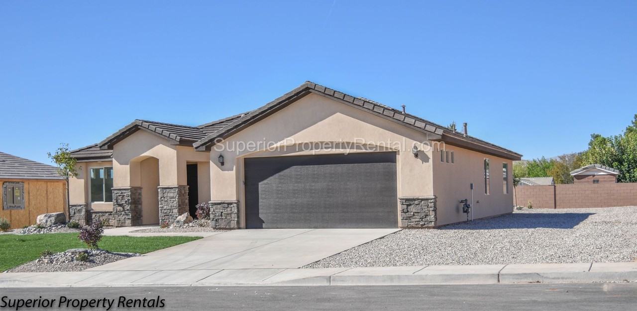 2354 S 2010 E - Photo 3 of 18