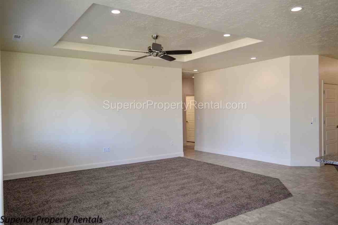 2354 S 2010 E - Photo 7 of 18
