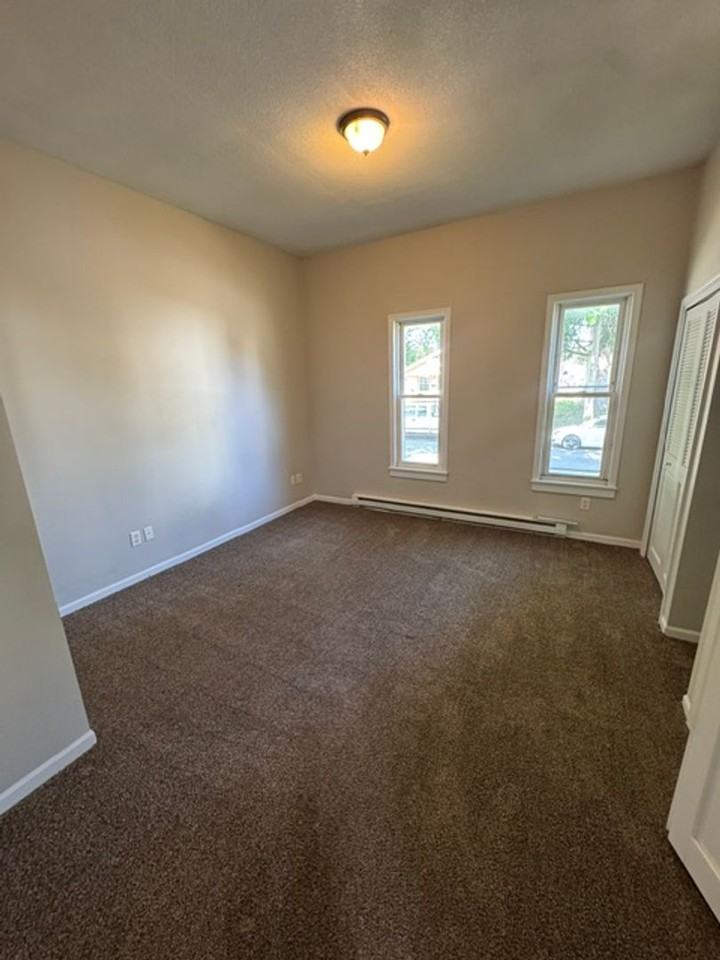 1610 Cass St - Photo 4 of 5
