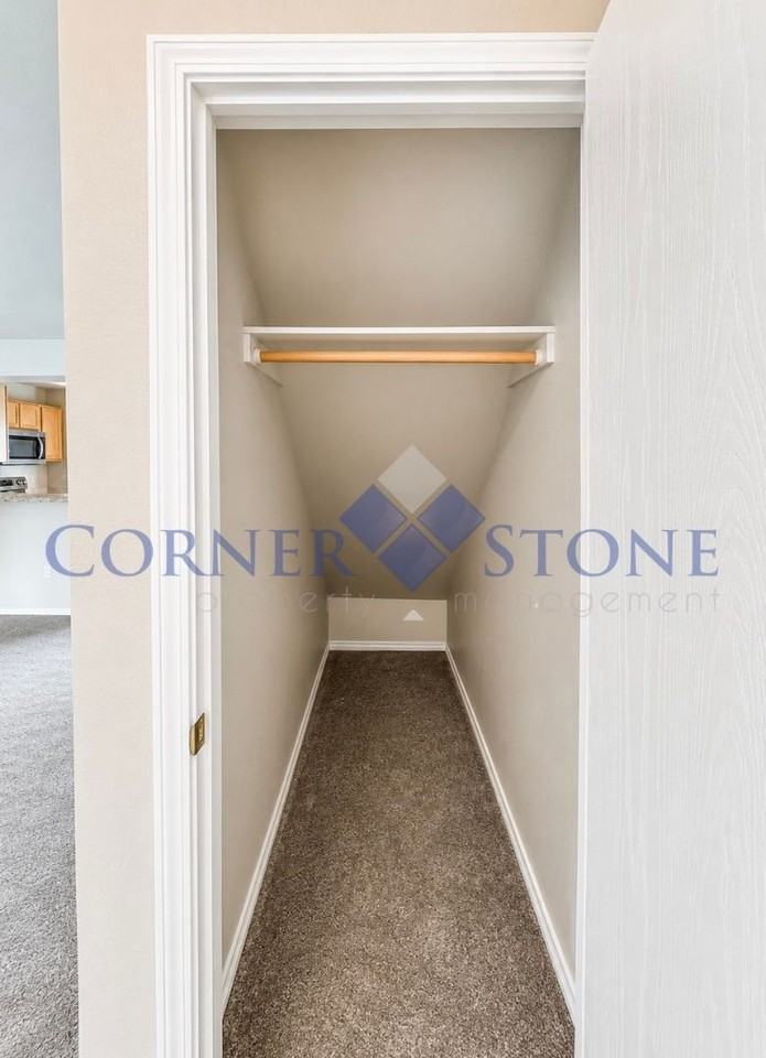 2678 N Kelsan Ave - Photo 4 of 30