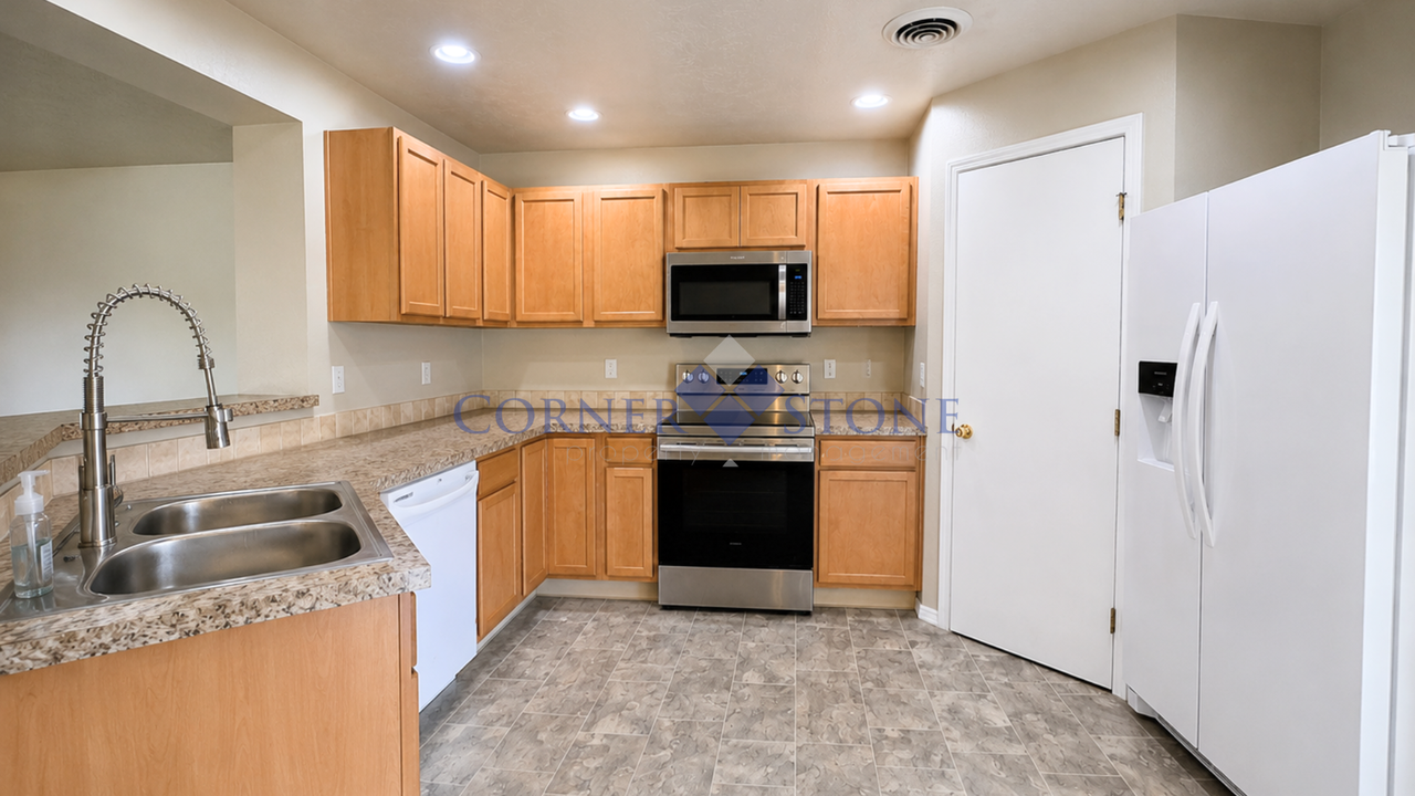 2678 N Kelsan Ave - Photo 7 of 30