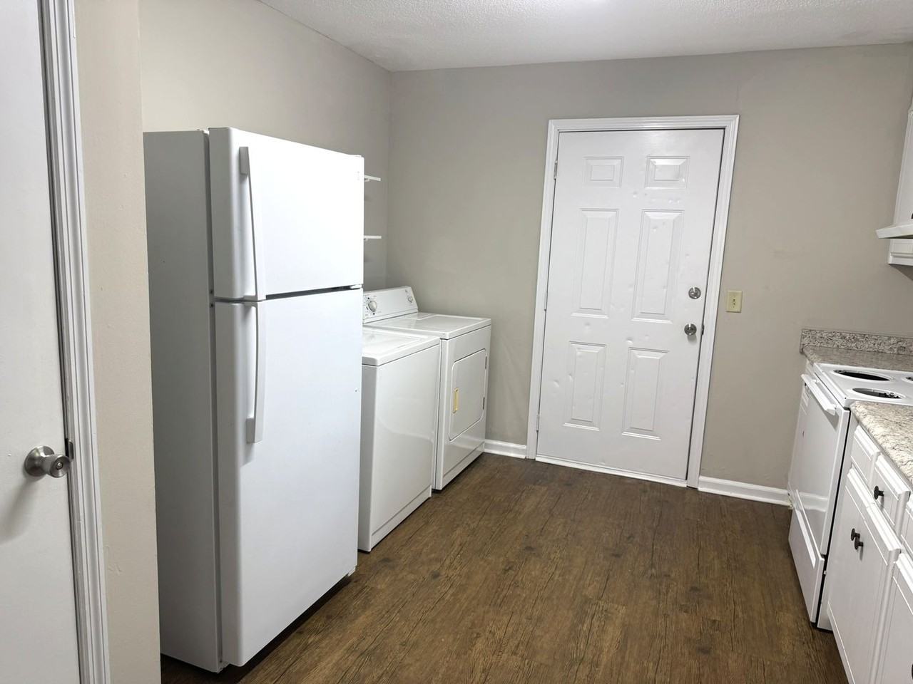 9 Southern Ct - Photo 4 of 7