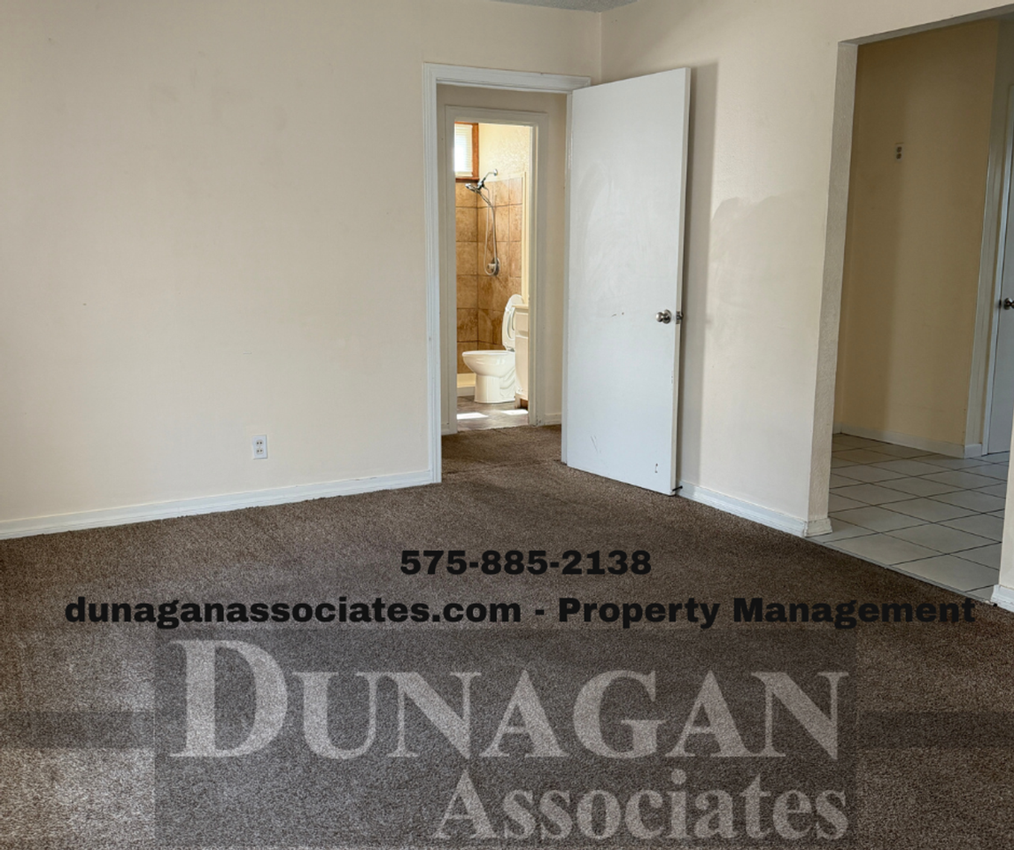 413 Mariposa St - Photo 2 of 8