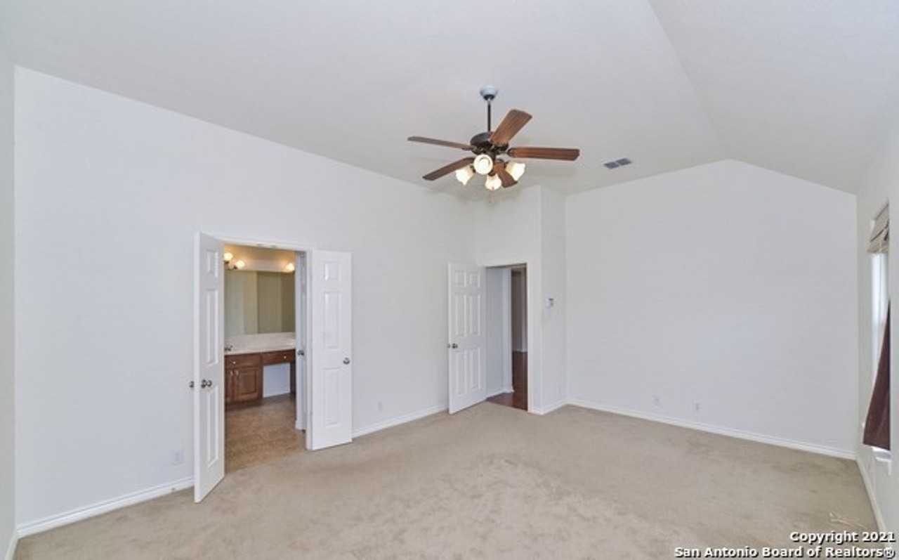 15713 Fair Ln - Photo 4 of 10