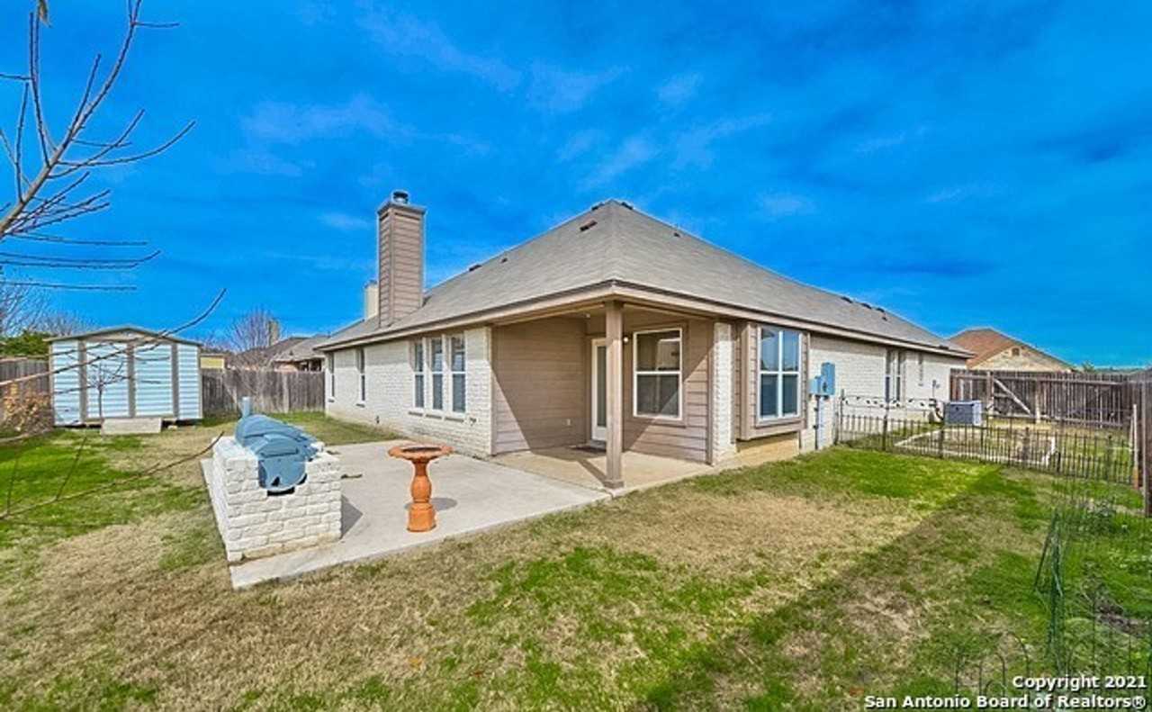15713 Fair Ln - Photo 5 of 10