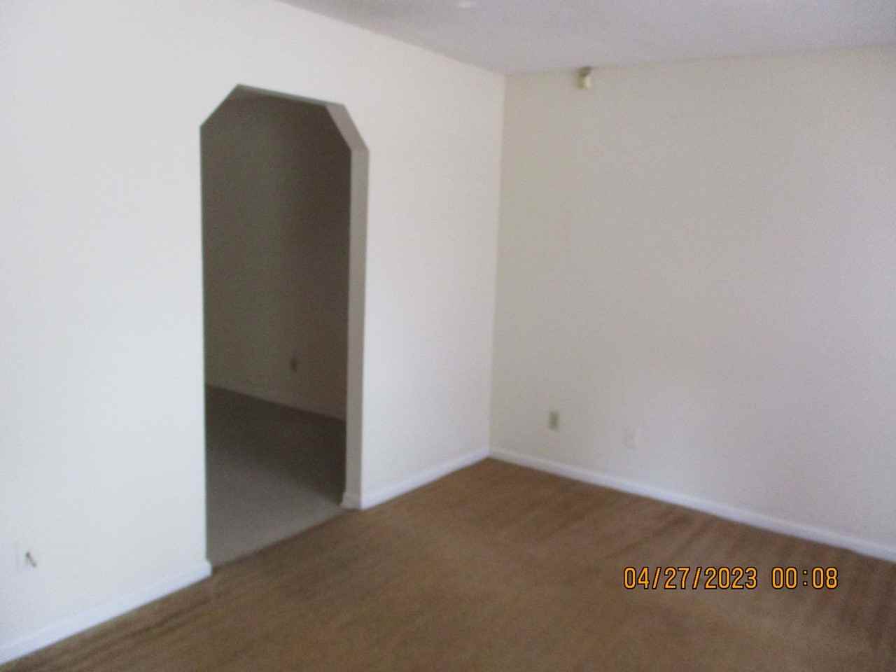 2513 Beachview Dr - Photo 2 of 7
