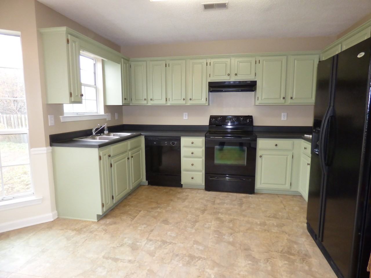 205 Brookhollow Dr - Photo 4 of 9