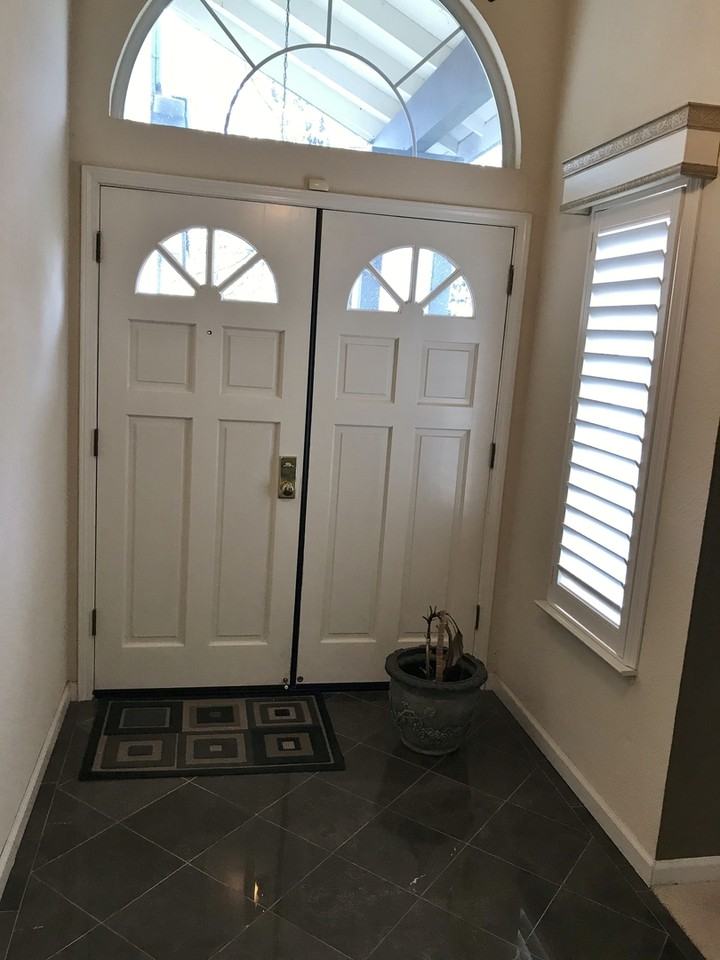 1305 Preston Pl - Photo 4 of 30