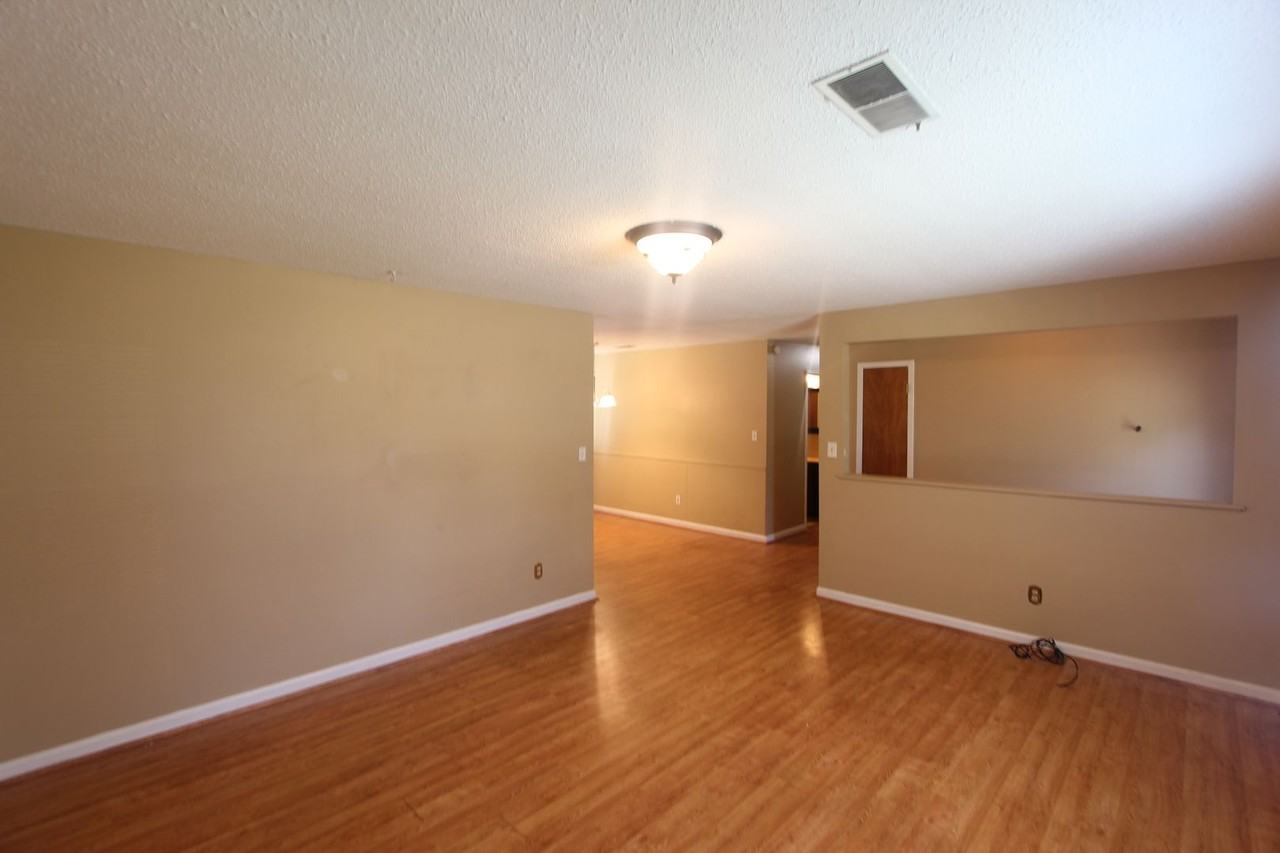 2365 9th St Nw - Photo 5 of 18
