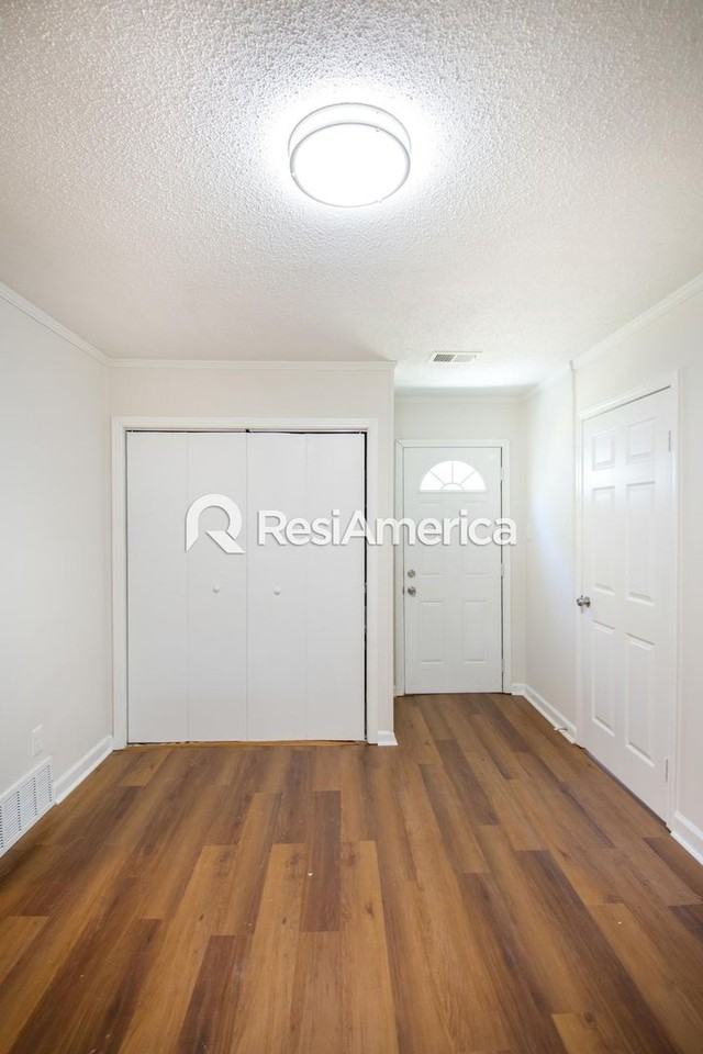 940 Dillworth St - Photo 7 of 25