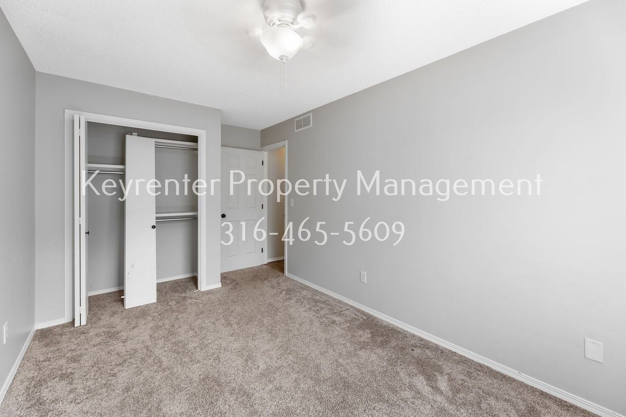 1610 E Summerwood St - Photo 6 of 19