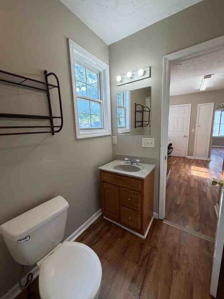 137 Highland Ave - Photo 7 of 13