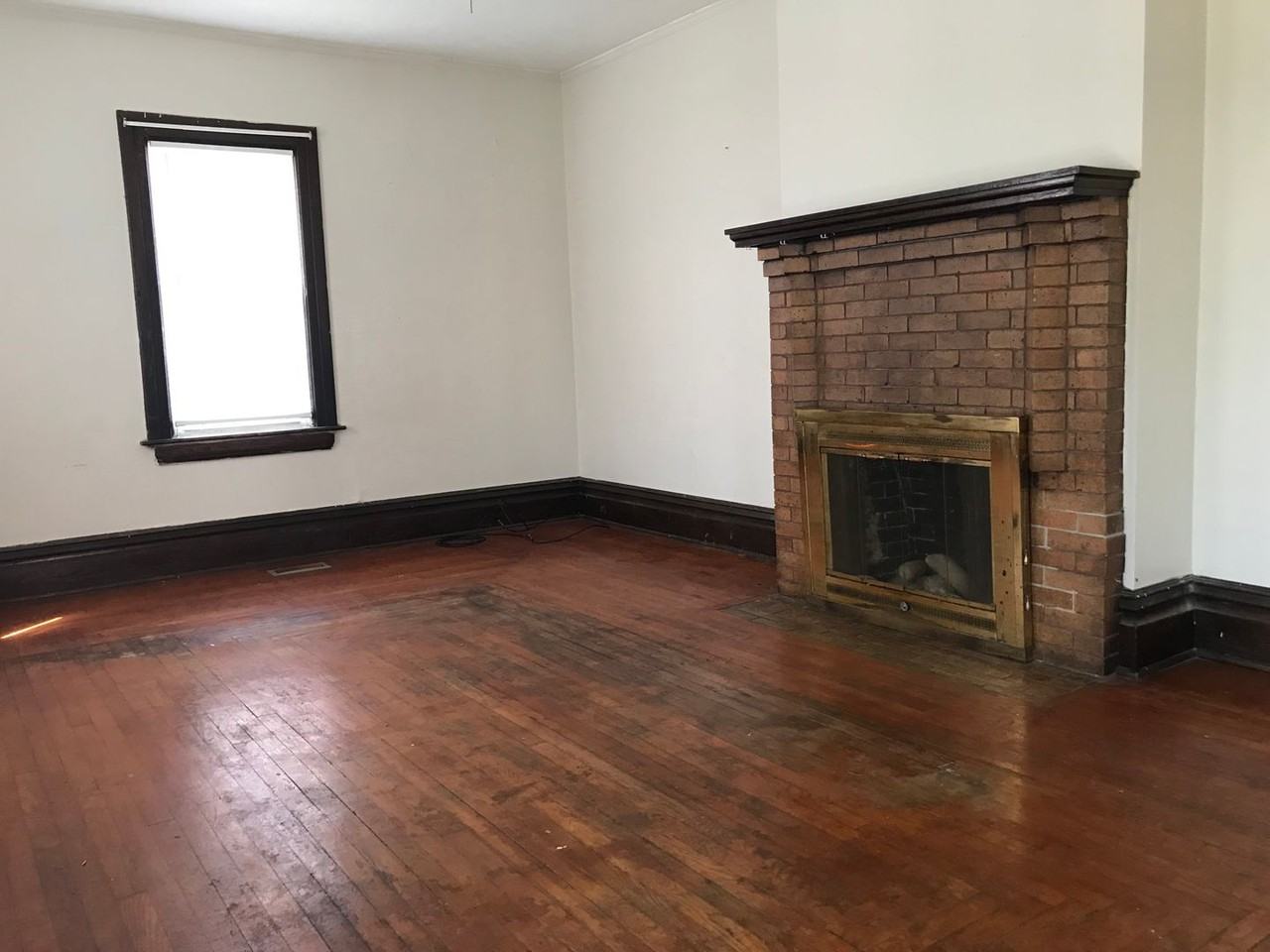 1017 Virginia Ave - Photo 2 of 9