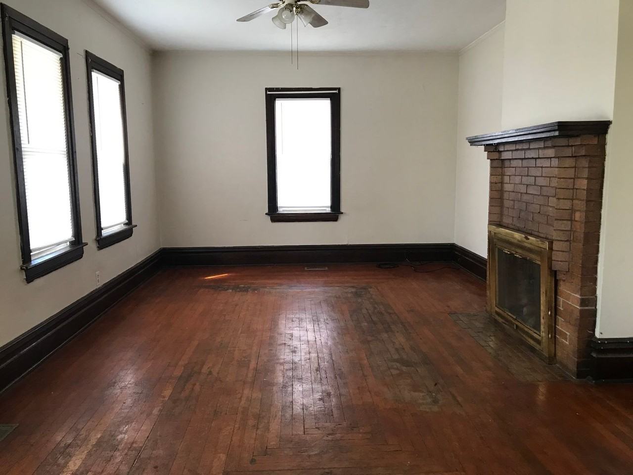 1017 Virginia Ave - Photo 3 of 9