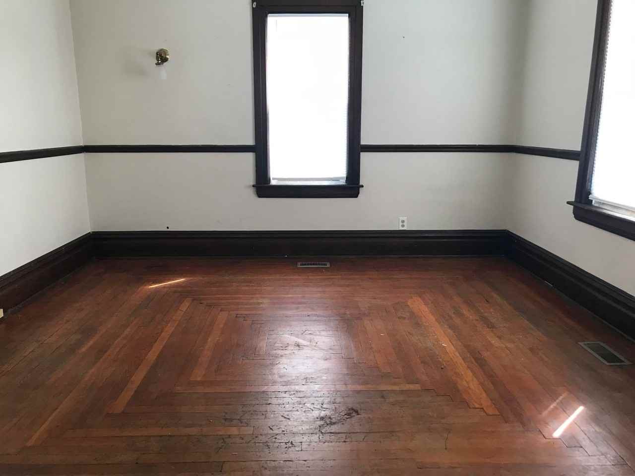 1017 Virginia Ave - Photo 4 of 9