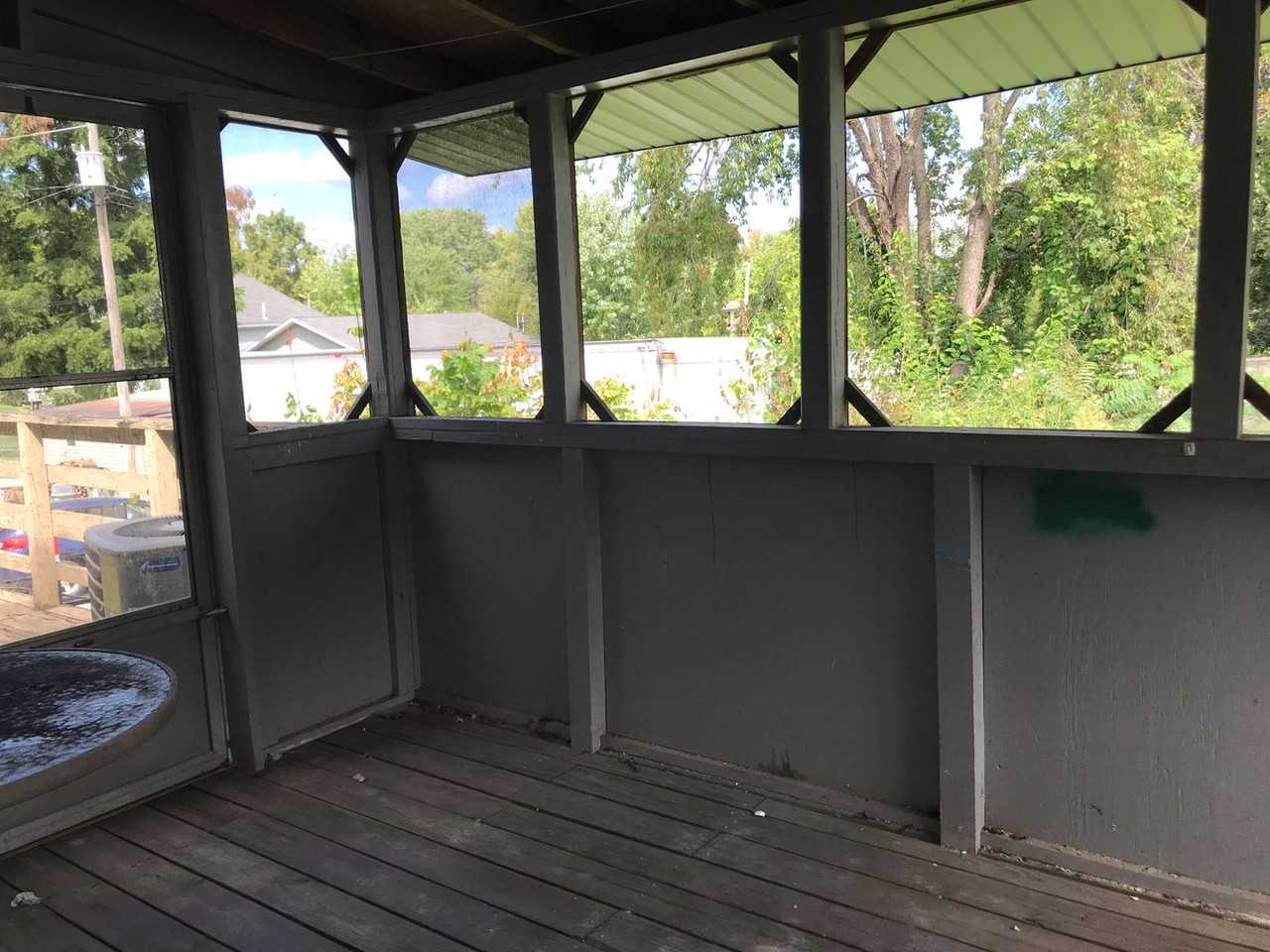 1017 Virginia Ave - Photo 6 of 9