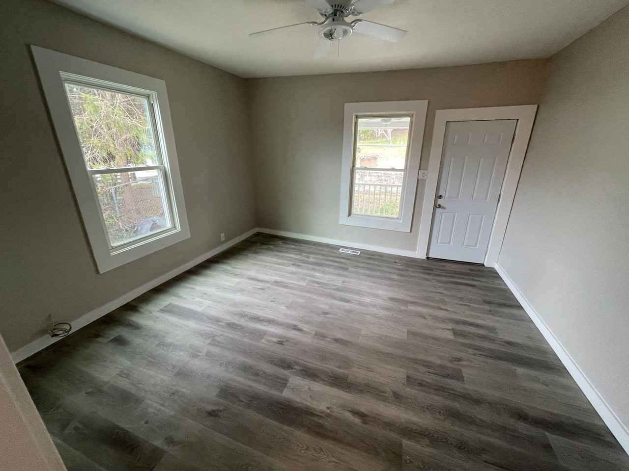 3726 Cate Ave - Photo 4 of 9