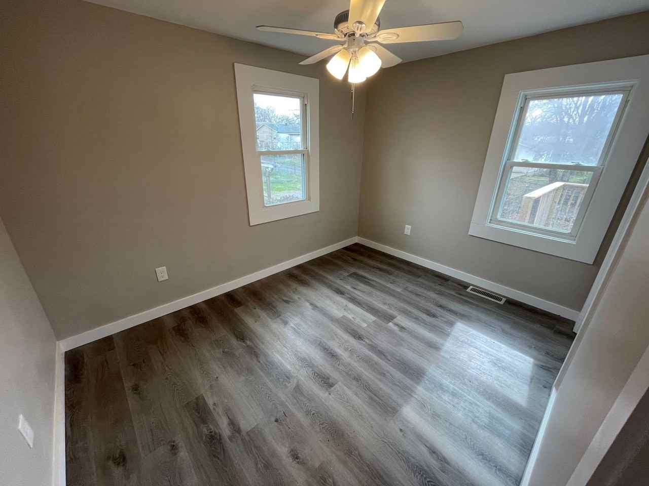 3726 Cate Ave - Photo 6 of 9
