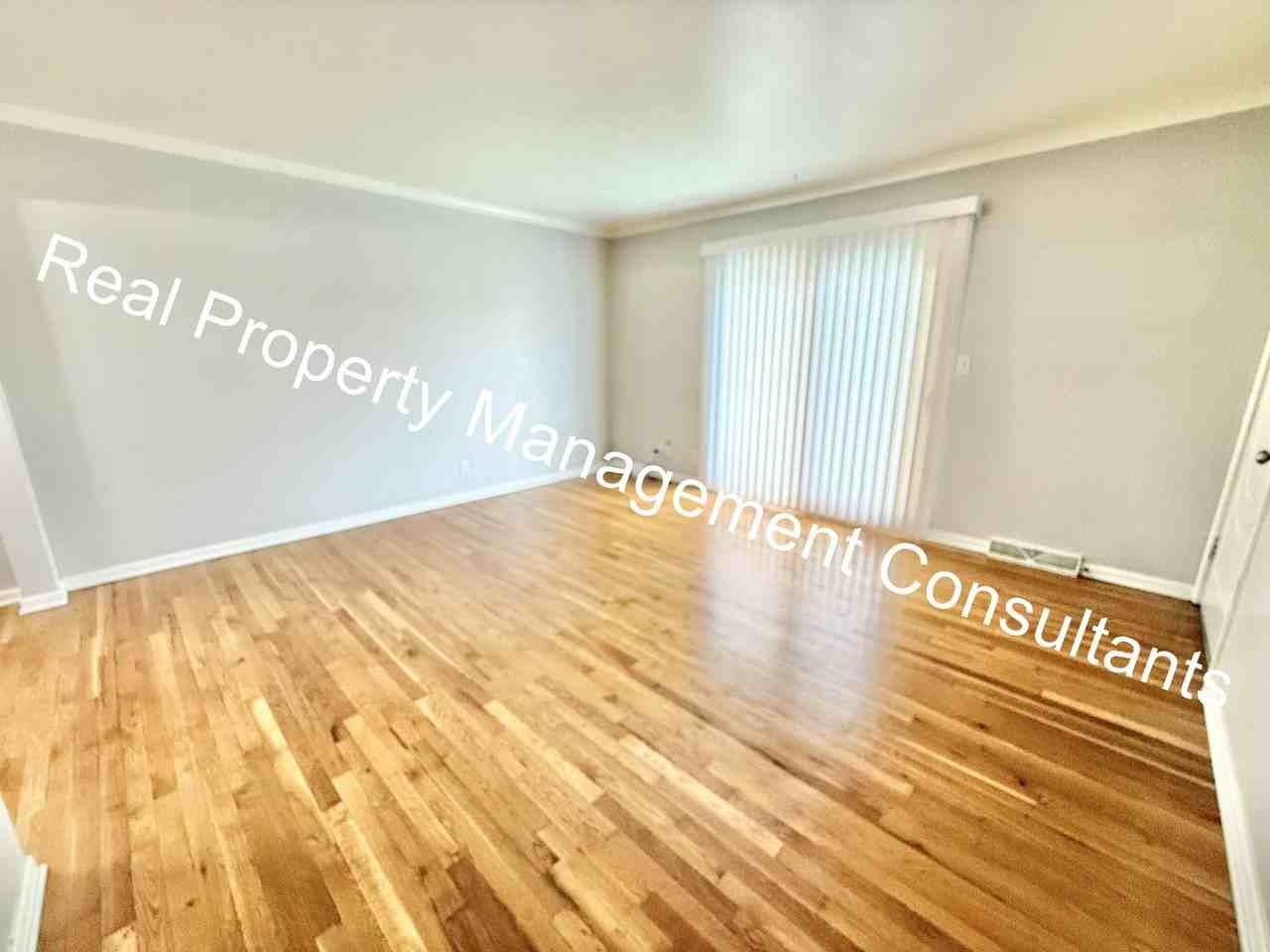 4211 Clark Ave #3 - Photo 4 of 17
