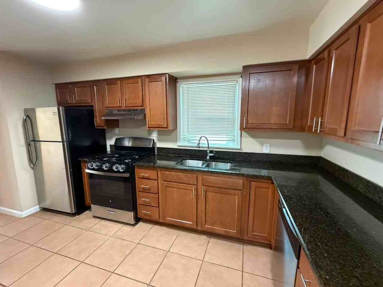 1803 E 298th St - Photo 3 of 26