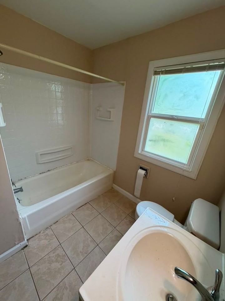 1803 E 298th St - Photo 6 of 26