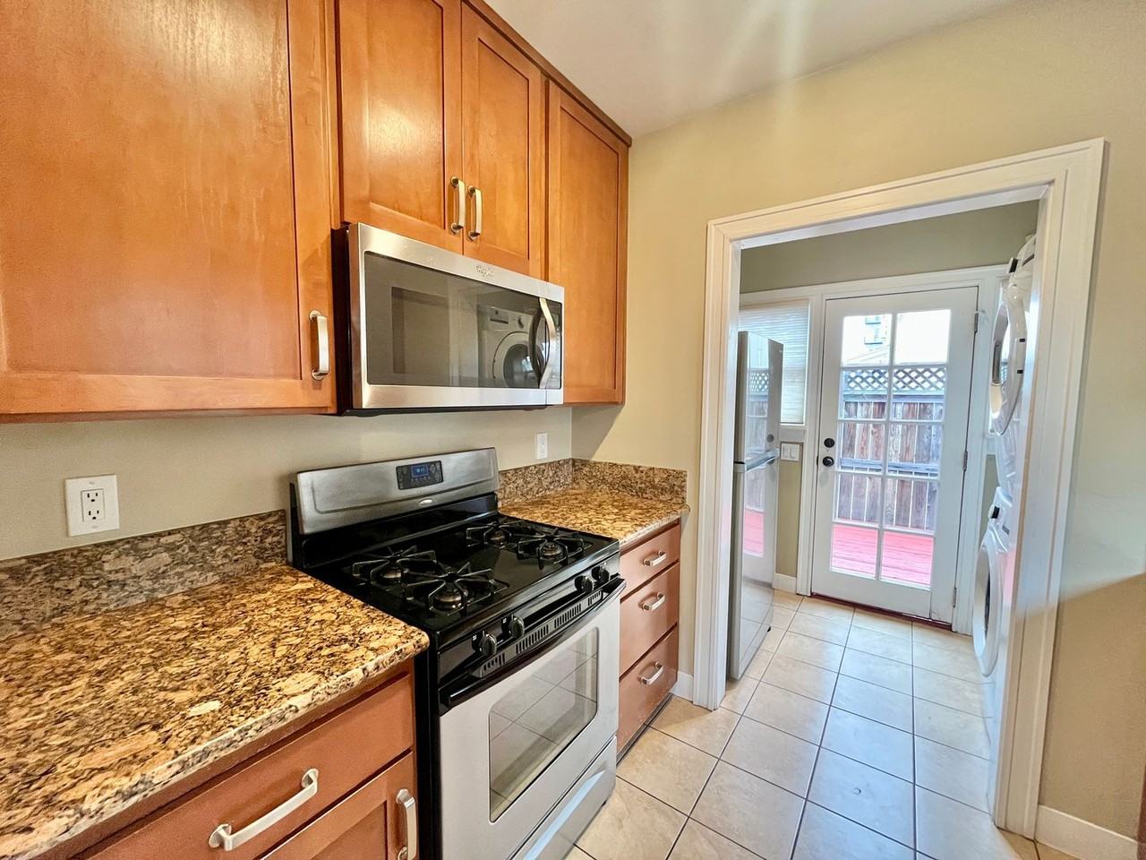 2919 Suncrest Dr - Photo 3 of 14