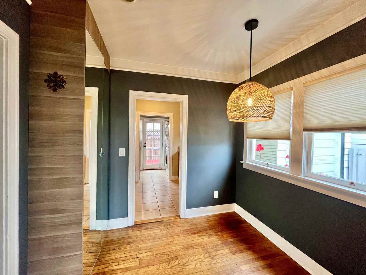 2919 Suncrest Dr - Photo 5 of 14