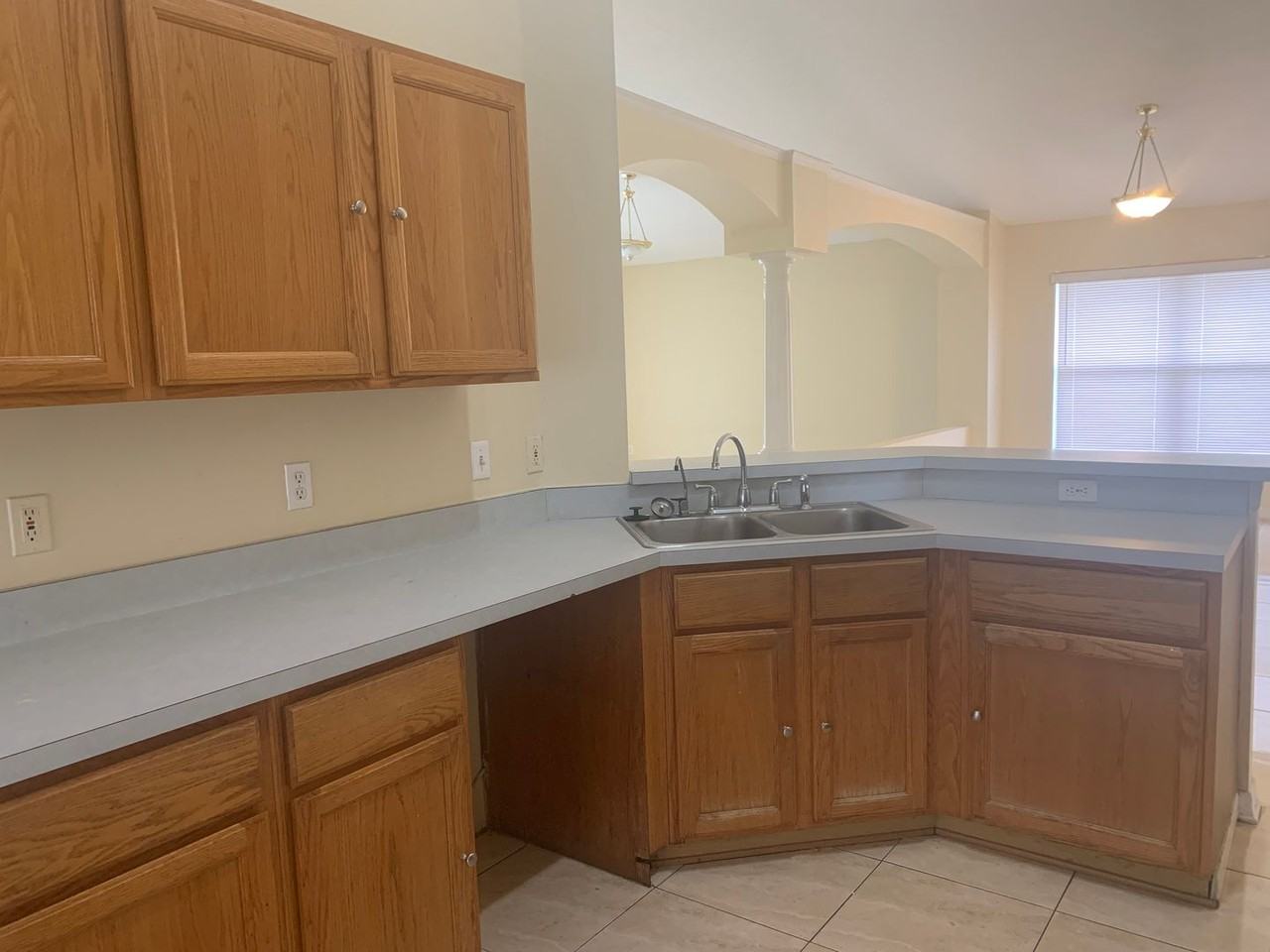 11941 Hatcher Cir - Photo 6 of 36
