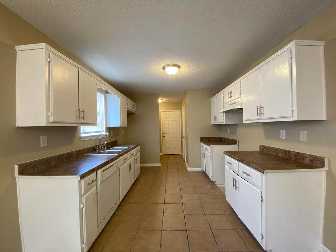 4832 Royal Run Dr - Photo 6 of 17