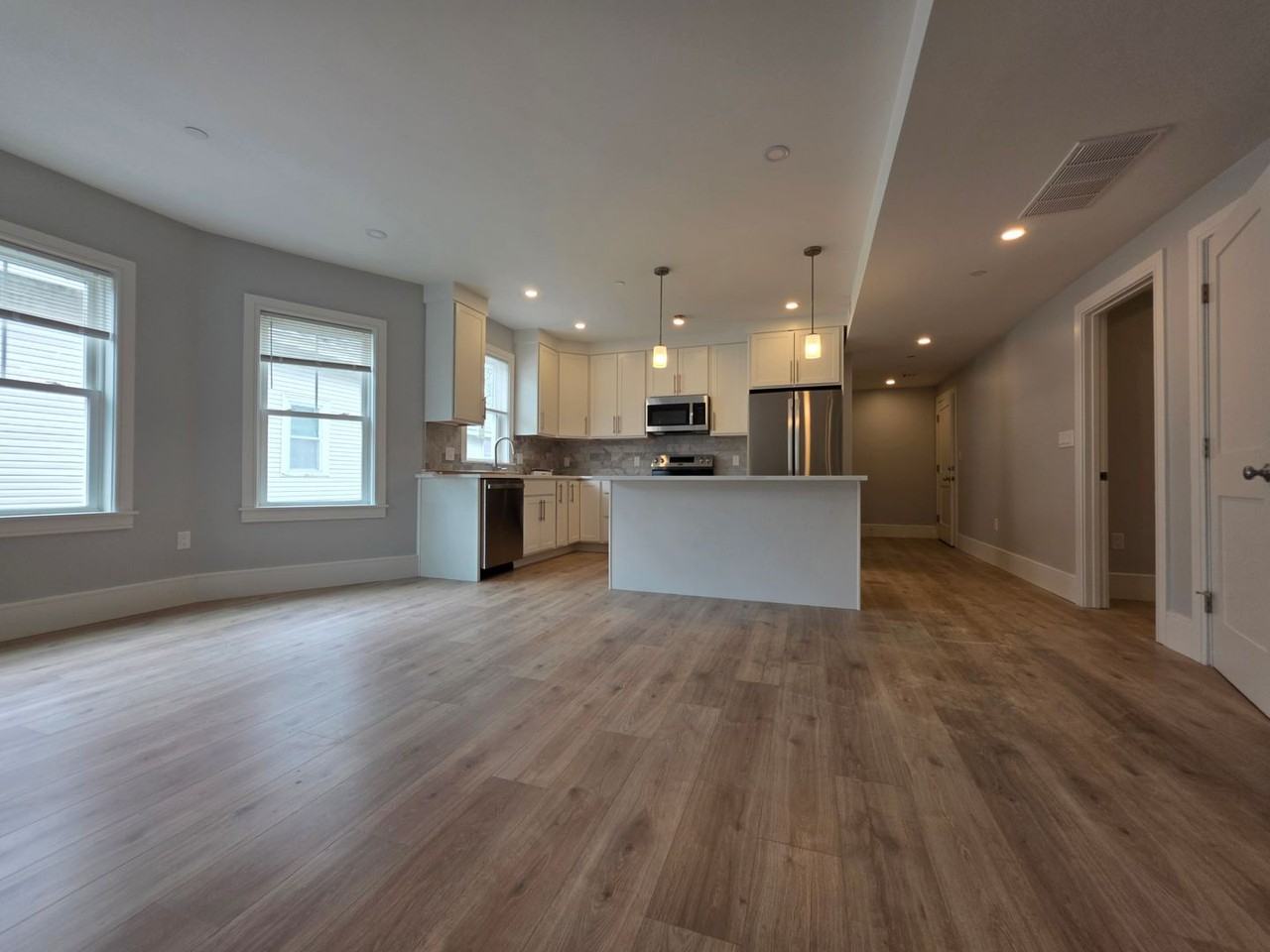 12 Holton St - Photo 2 of 19