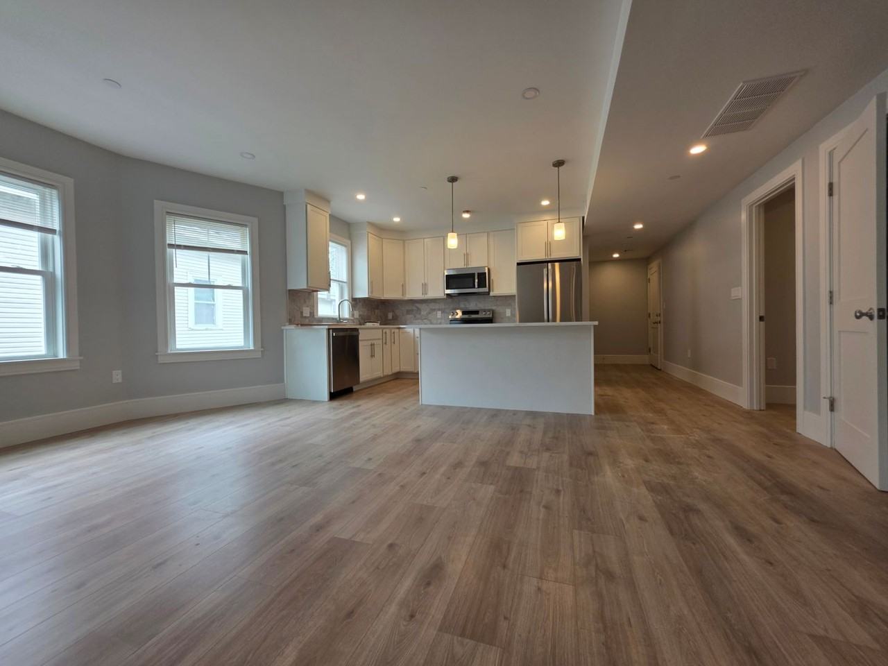 12 Holton St - Photo 3 of 19