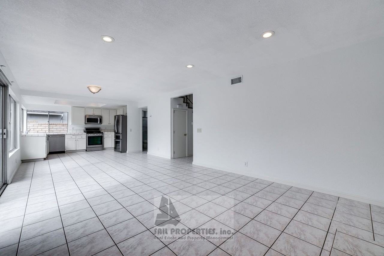 8602 Doremere Dr - Photo 7 of 25
