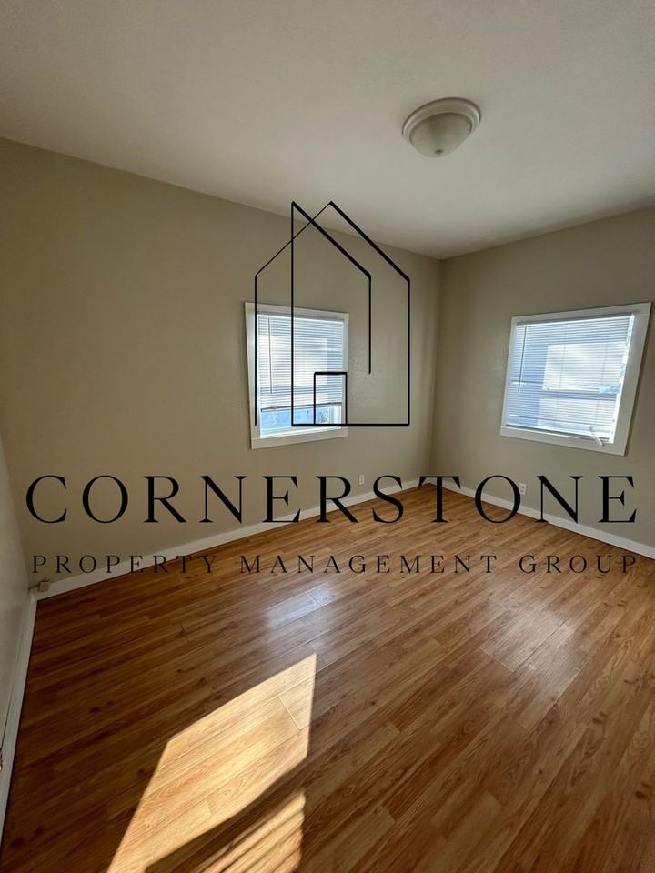 105 3rd St - Photo 6 of 8