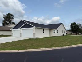 featured image of 830 Highland Park Rd