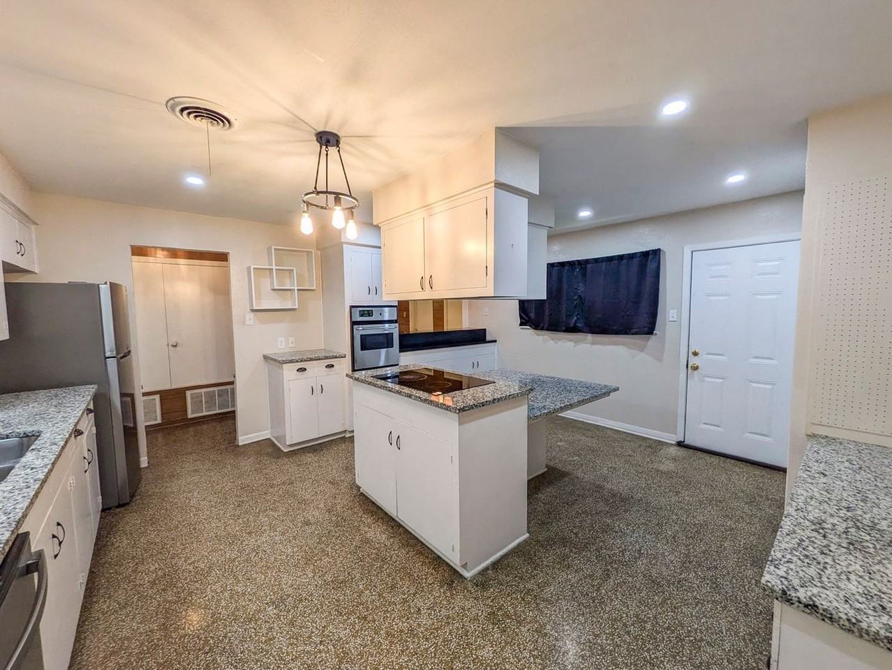 1907 Link Ave - Photo 7 of 24